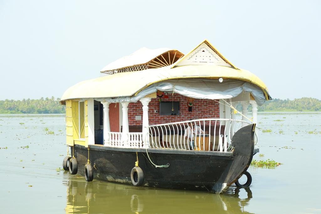 Hotel Marari Houseboat Mararikulam Habitación foto